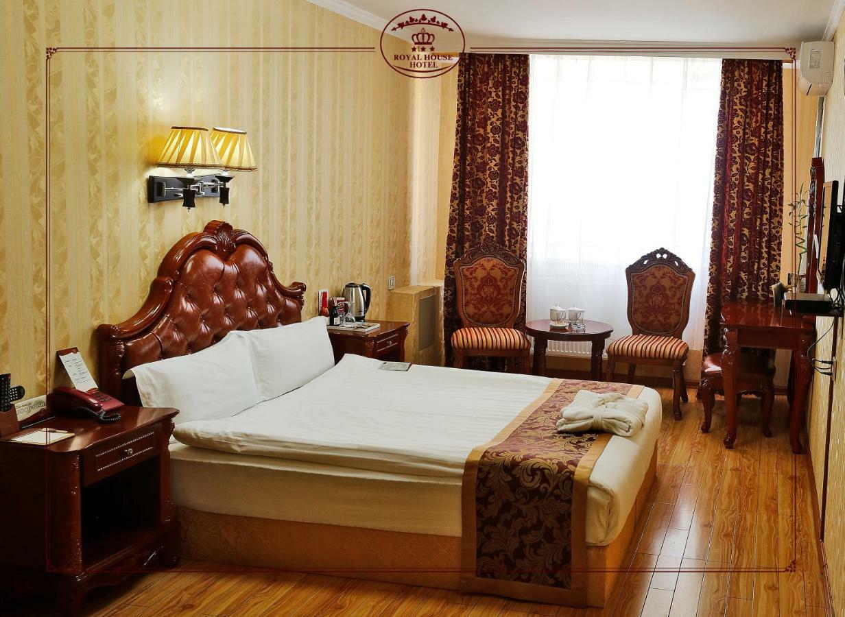 Royal House Hotel Oelan-bator Buitenkant foto